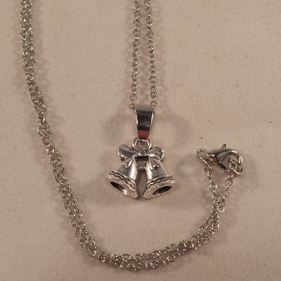 Silver Plated Bell Pendant Chain Necklace 18" Women's Party Gift - Picture 2 of 2
